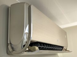 ( Тепловий насос) МІНІ-СПЛІТ СИСТЕМА СЕРІЯ VIP INVERTER CH-S12FTXHV-B NG